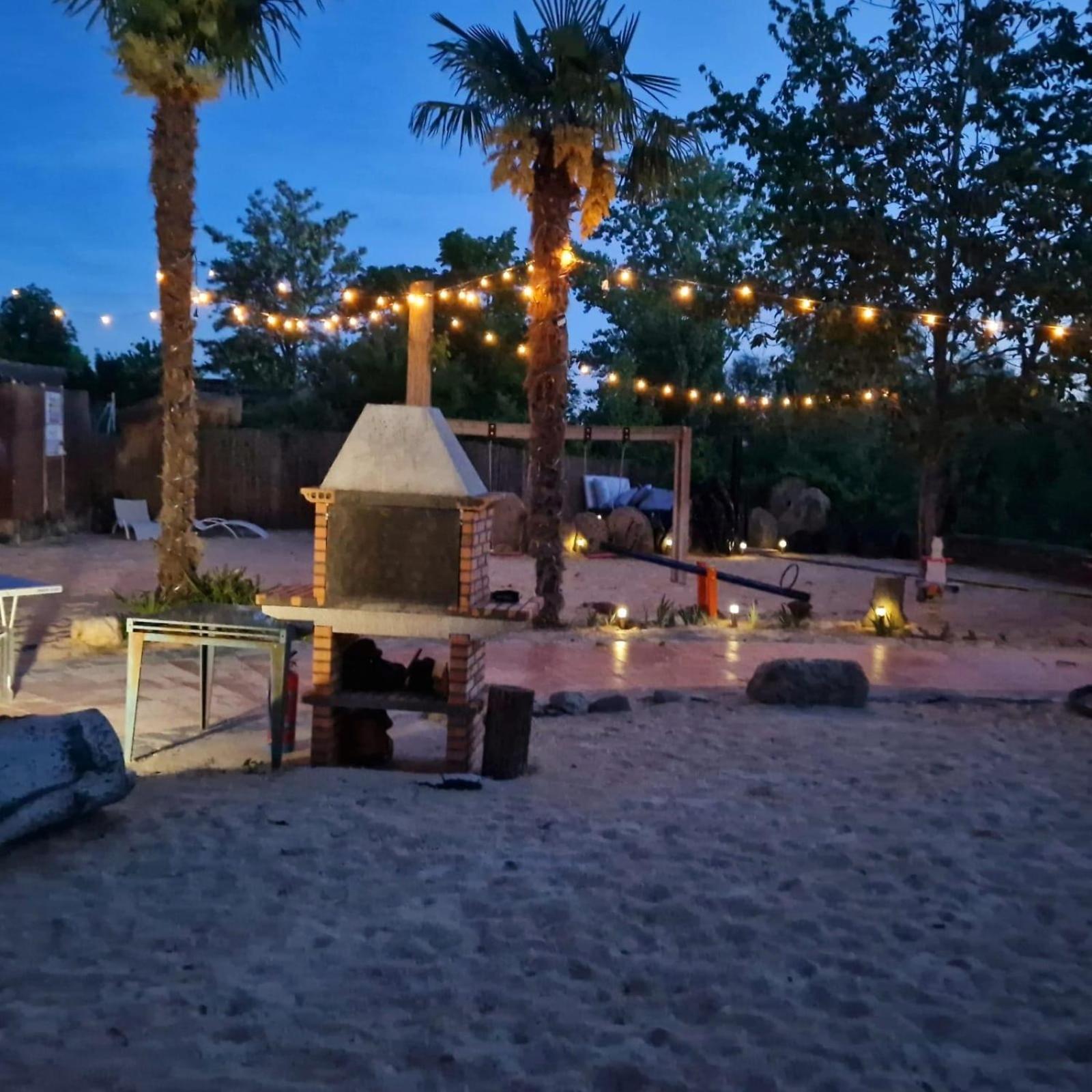 Complejo Oasis Beach Sobre El Rio Huerta  Exterior foto