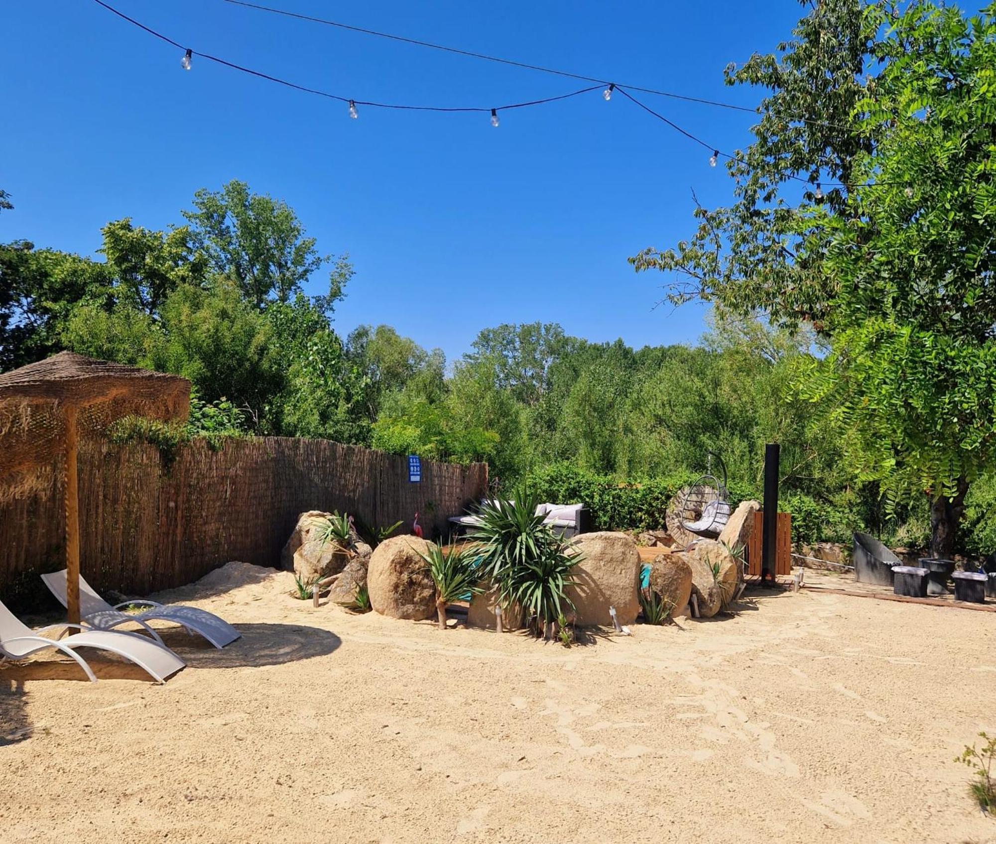 Complejo Oasis Beach Sobre El Rio Huerta  Exterior foto